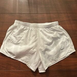 Girls Nike shorts size: large